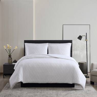 Vera Wang Zig Zag White Reversible Modern & Contemporary Comforter